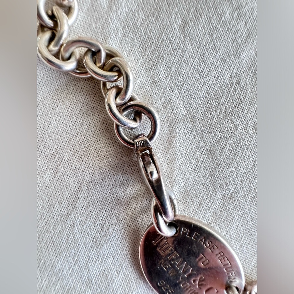 Return to Tiffany Oval Tag Necklace - Picture 4 of 6